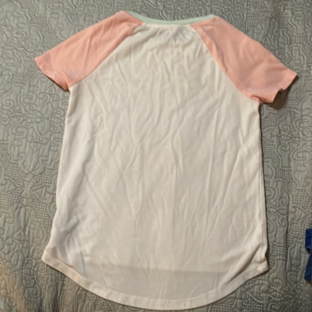 Old Navy girls 3 assorted t shirts size M (8). - Picture 3 of 10